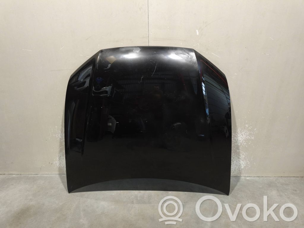 Audi Q8 Konepelti 