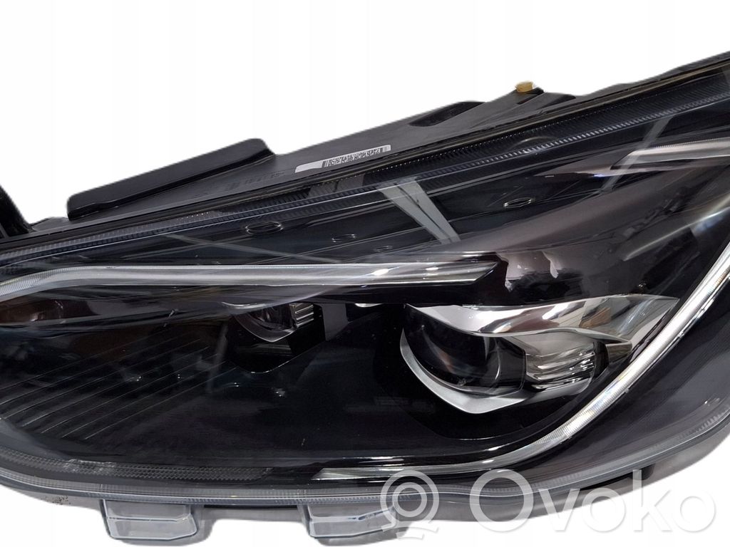 Ford Focus Headlight/headlamp 