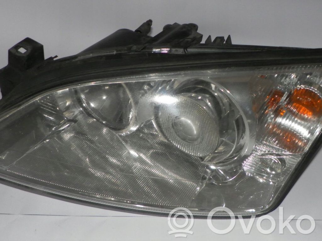 Ford Mondeo Mk III Scheinwerfer 