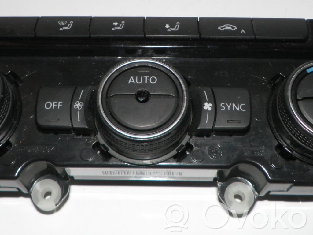 Volkswagen Golf VII Climate control unit 