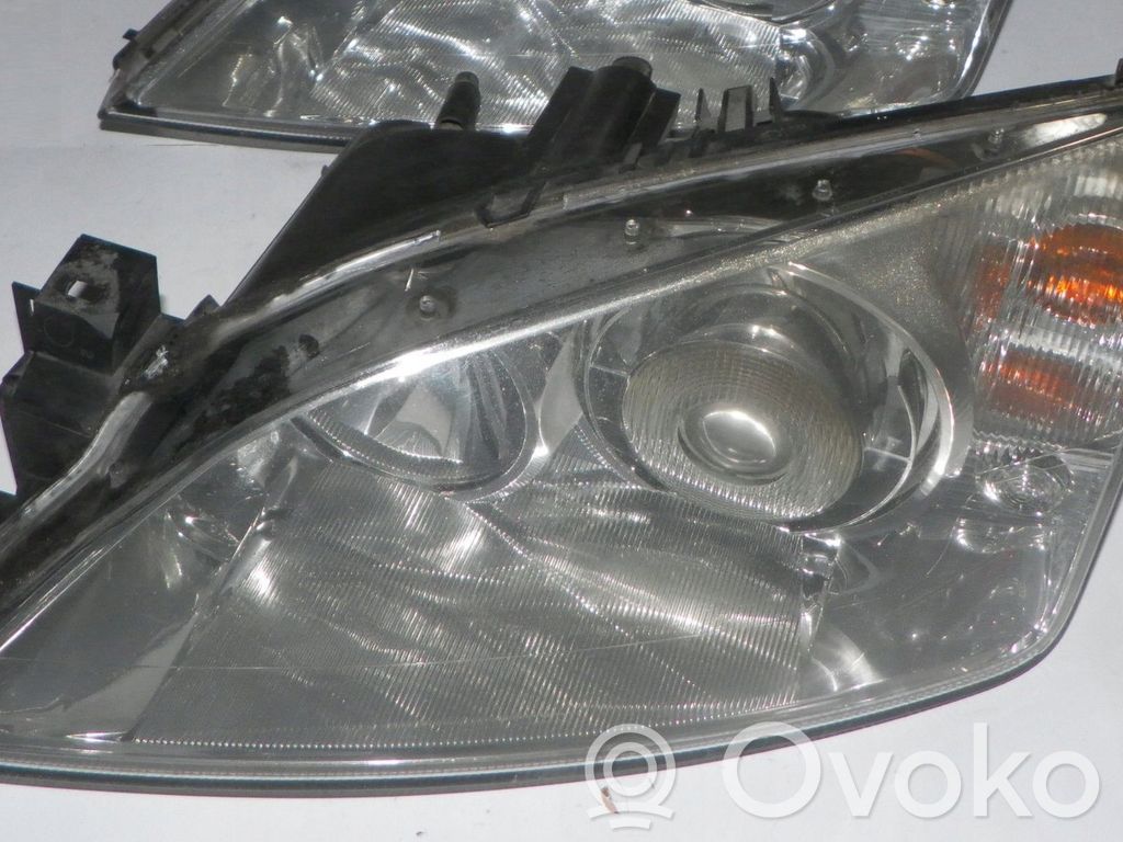 Ford Mondeo Mk III Phare frontale 