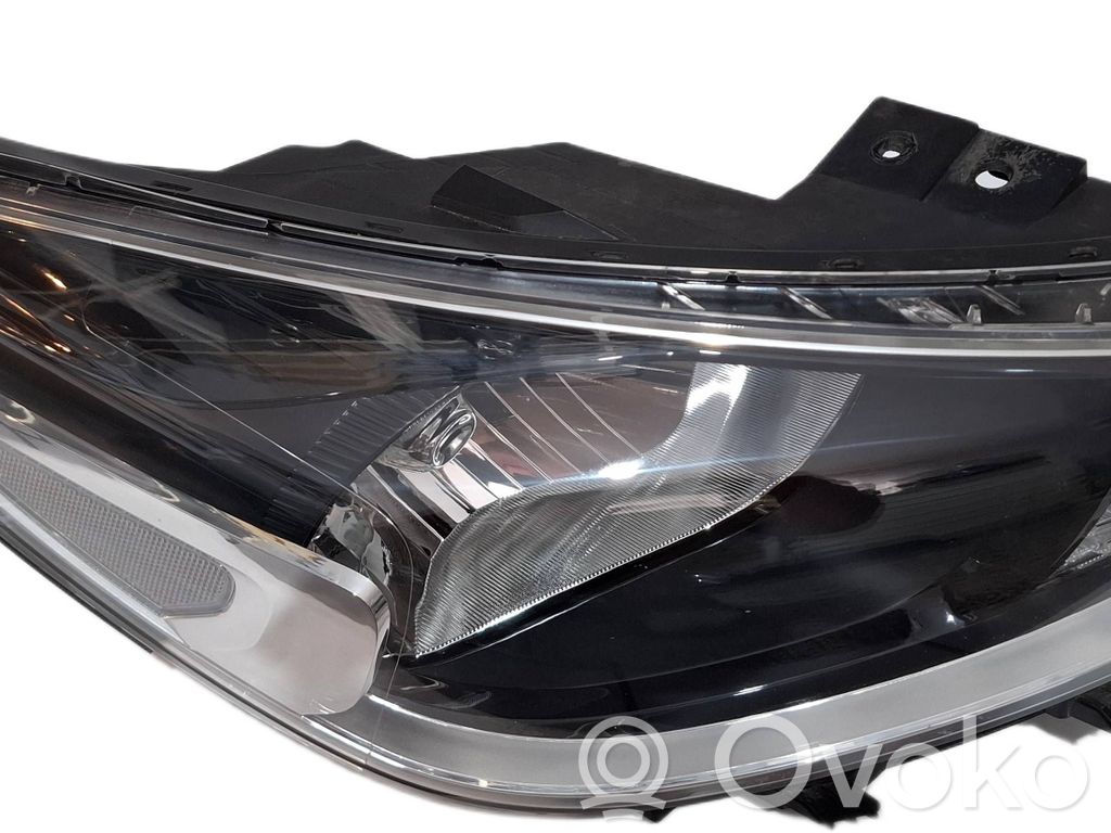 KIA Rio Headlight/headlamp 