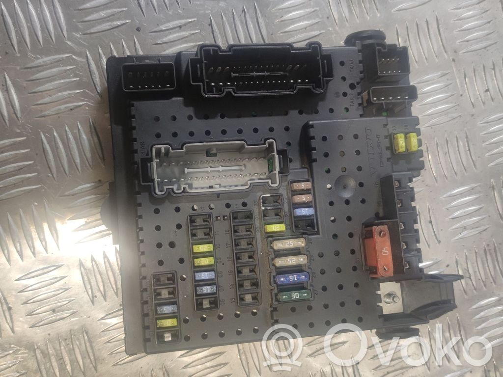 Volvo V70 Fuse module 