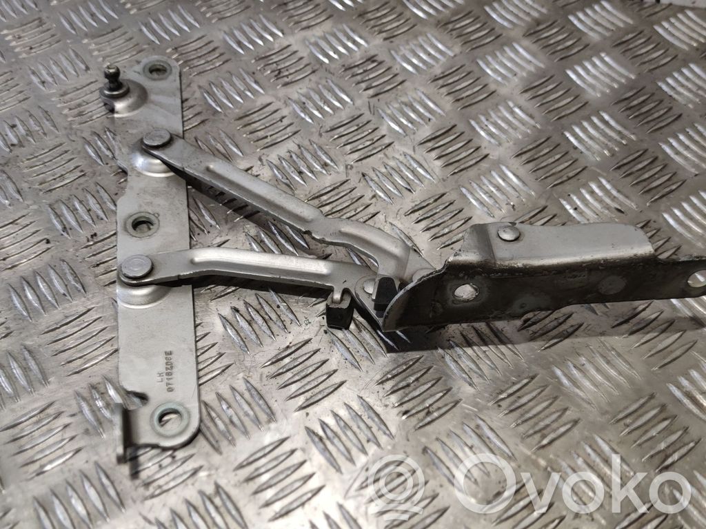 Volvo S80 Tailgate/trunk/boot hinge 