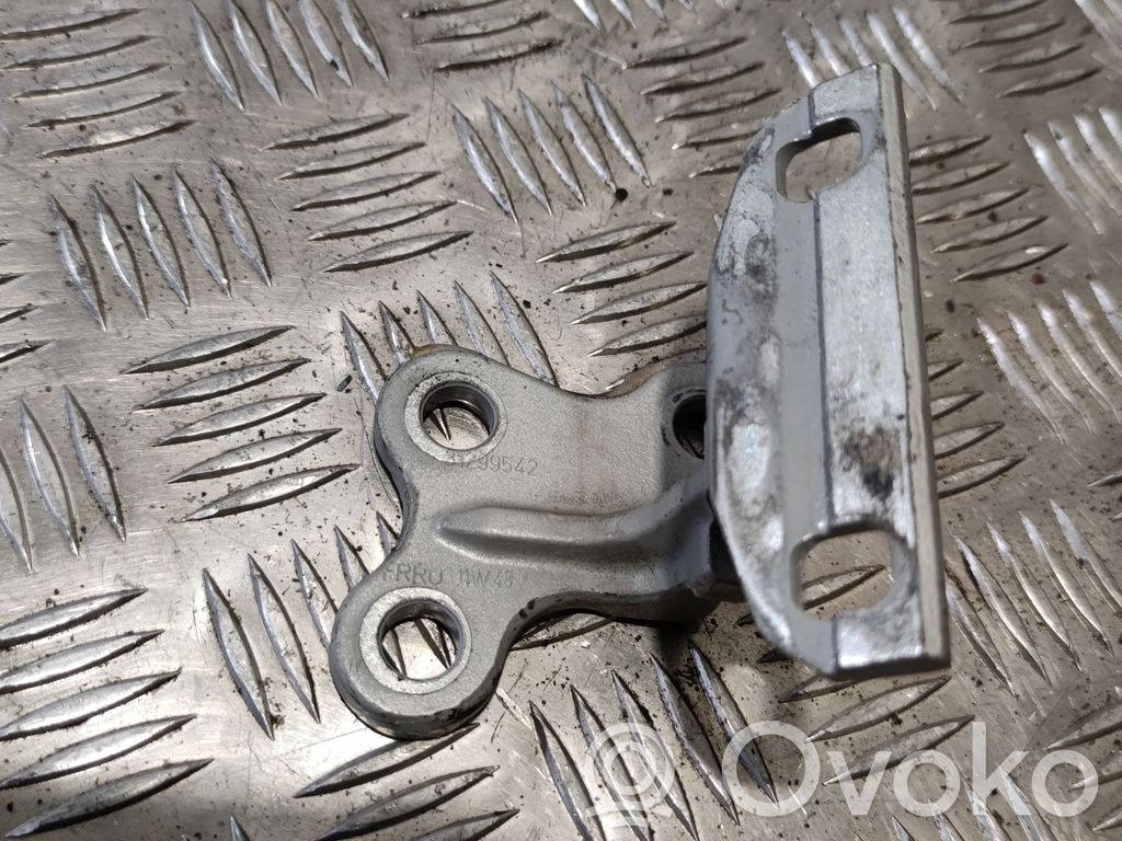 Front door upper hinge   31299542