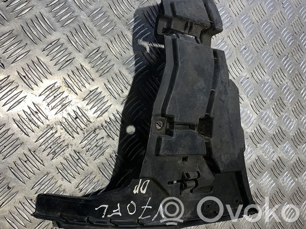 Volvo V70 Etupuskurin kannake 