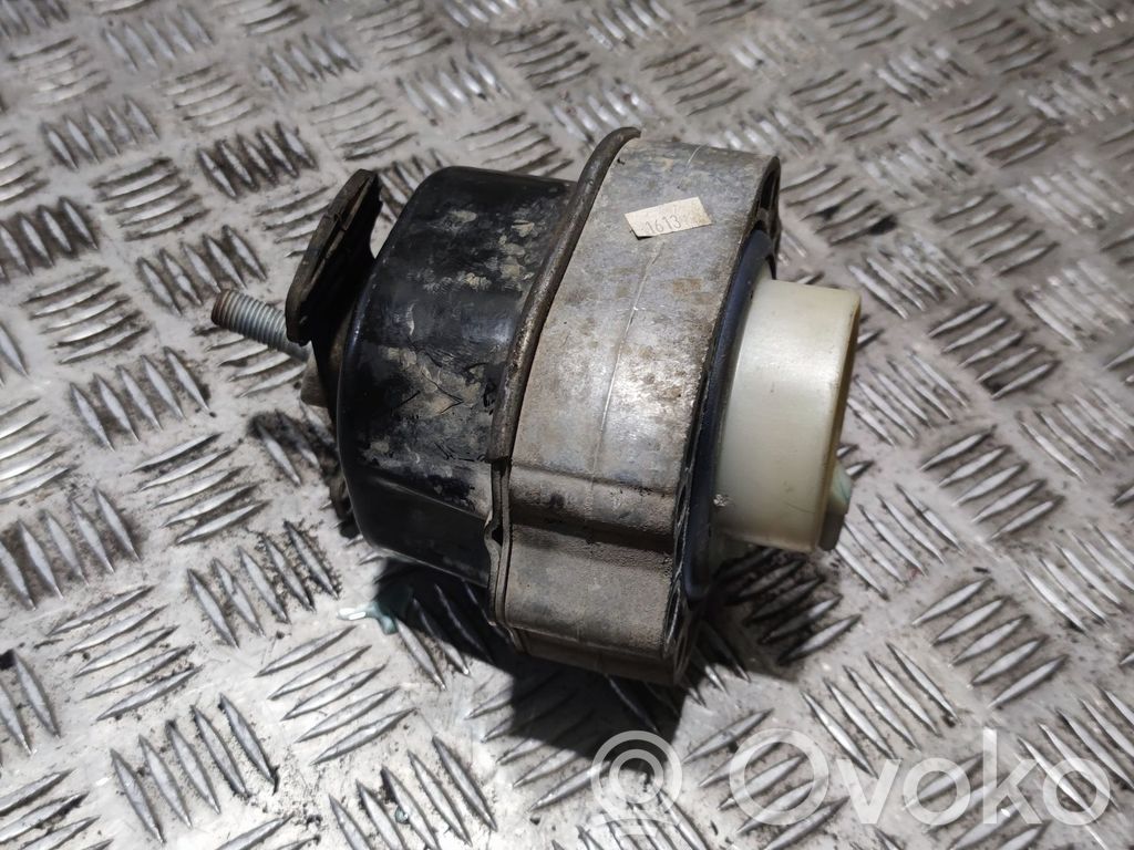 BMW X5 F15 Engine mount bracket 