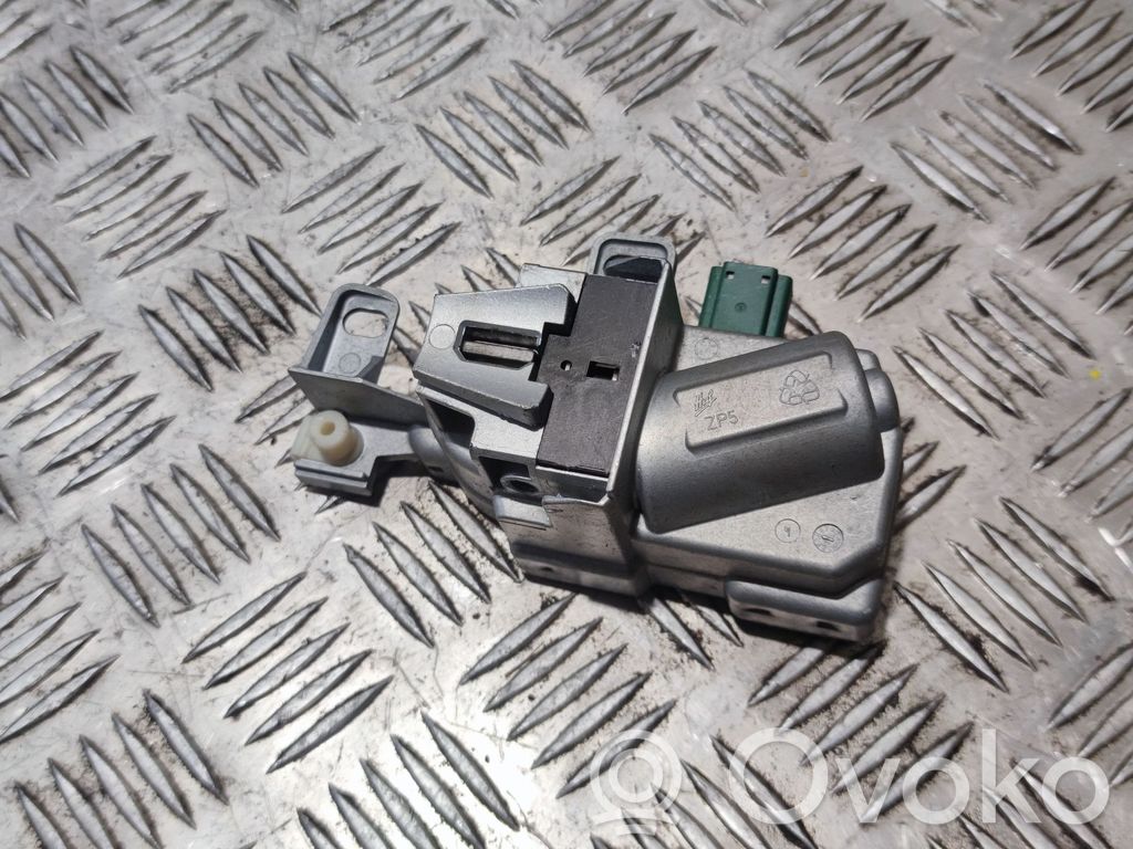 Volvo S60 Steering wheel lock 
