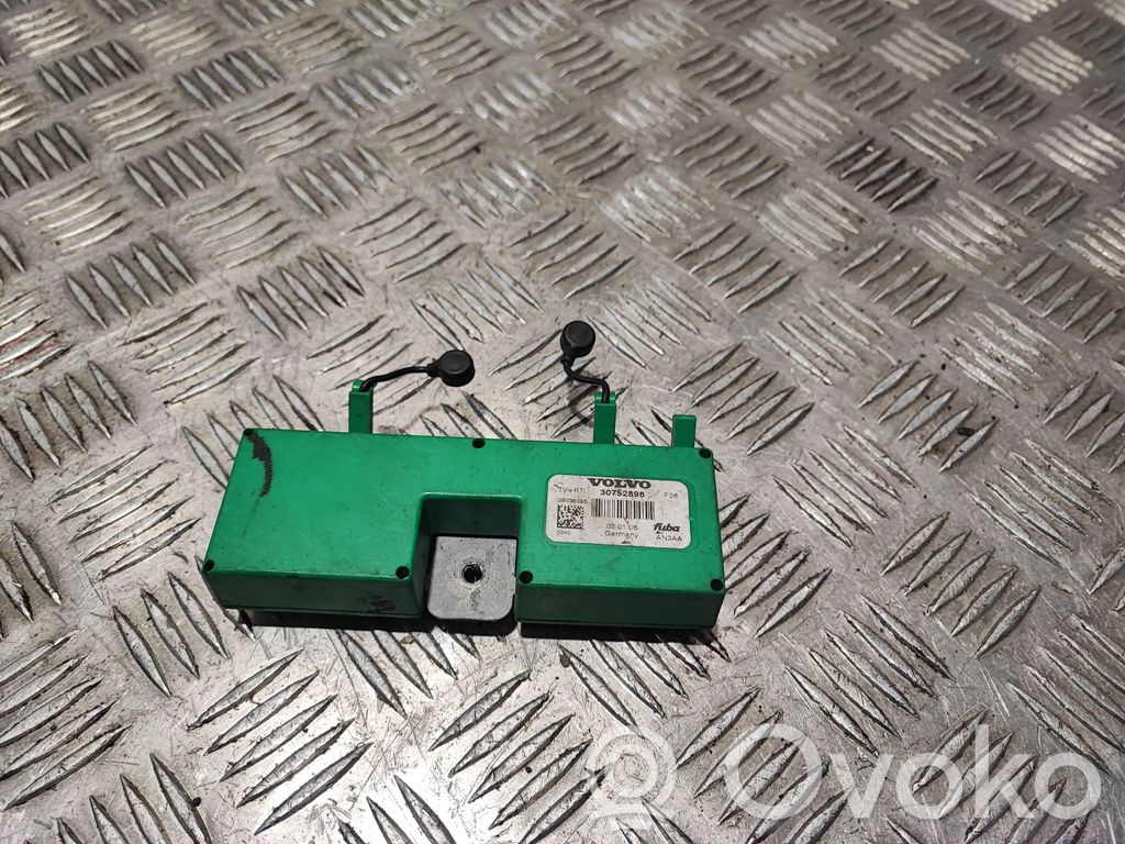 Volvo XC70 Antenos stiprintuvas 