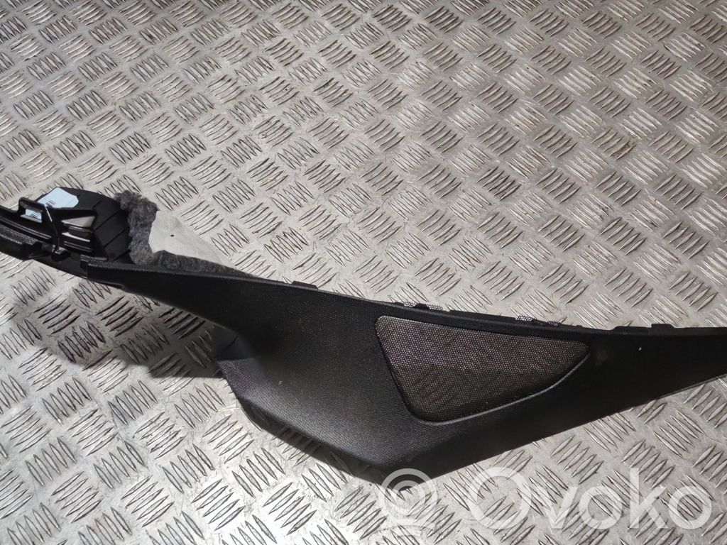 BMW X6 F16 Kita salono detalė 