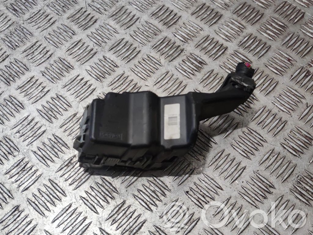 Volvo V60 Módulo de fusible 