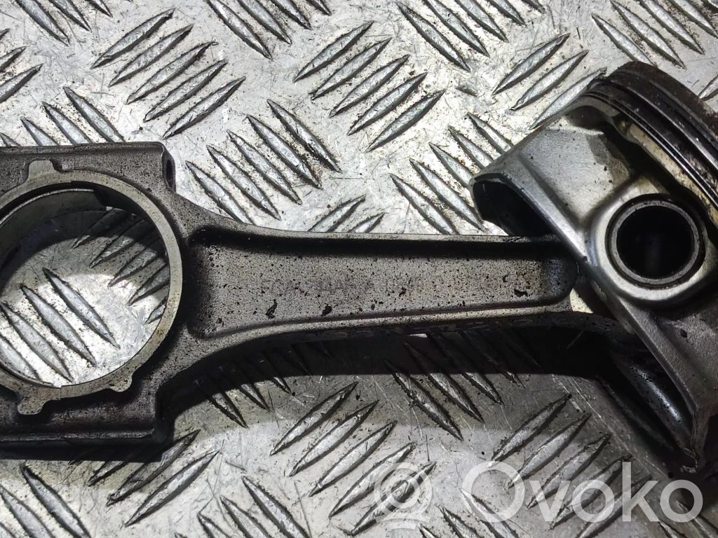 Dodge Challenger Piston 