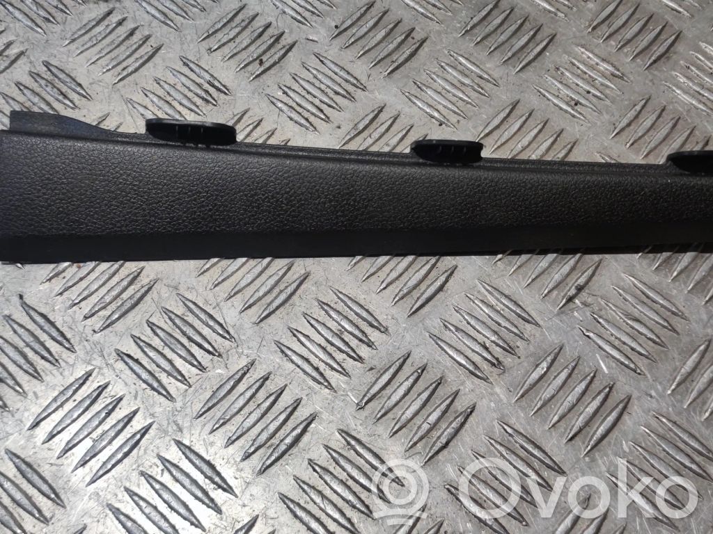 Pilar (A)   95B868240