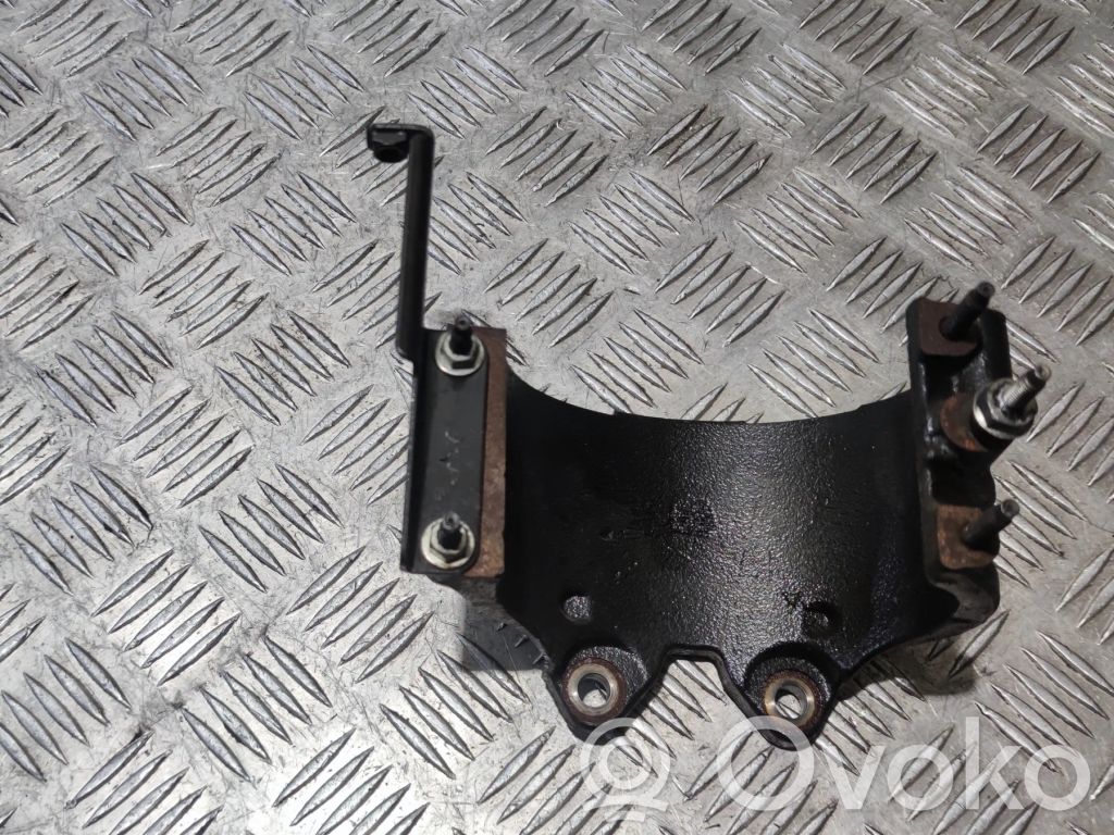 Engine mounting bracket   817274