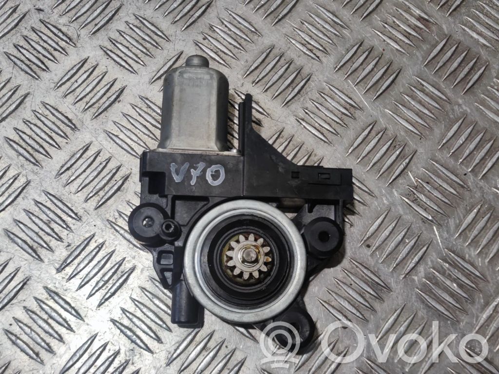 Volvo V70 Silniczek podnoszenia szyby drzwi tylnych 
