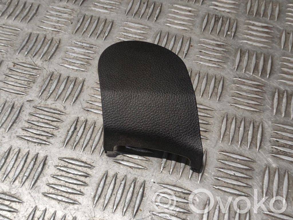 Mercedes-Benz C W205 Kita salono detalė 