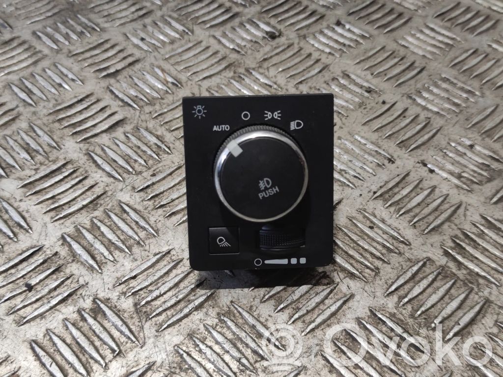 Dodge RAM 1500 DS Light switch 