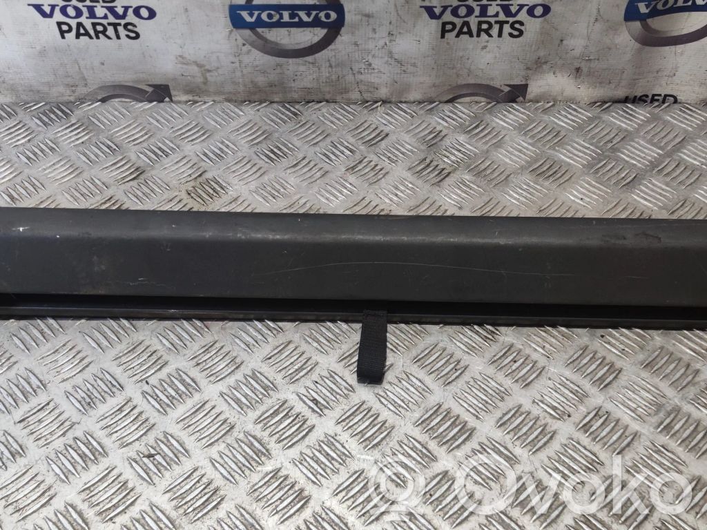 Volvo V60 Tinklelis 