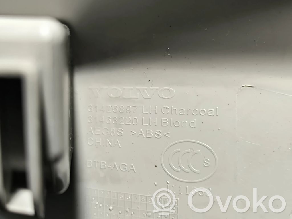 Volvo XC60 Moldura protectora del borde trasero 