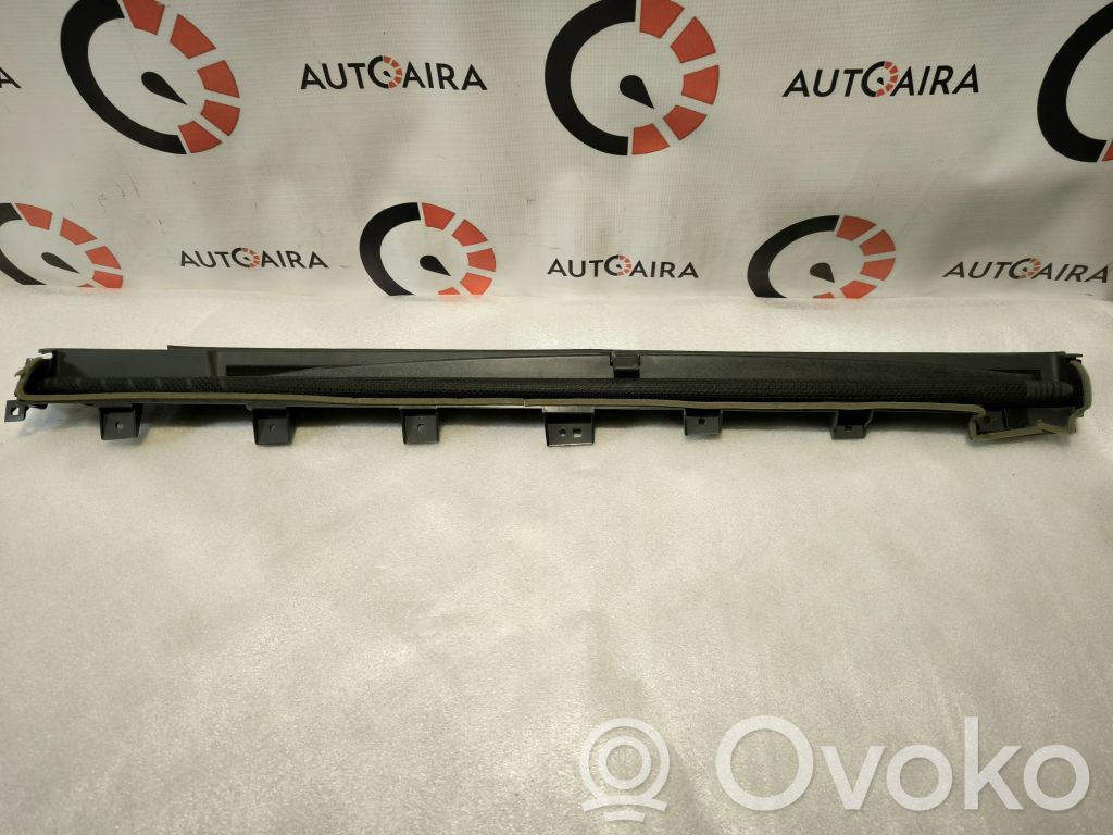 Toyota Prius+ (ZVW40) Rear door sun blind/shade 