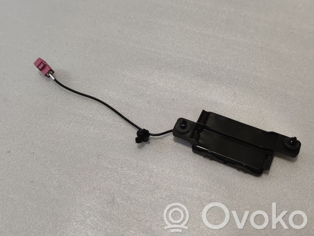 Dodge Challenger Antenna control unit 
