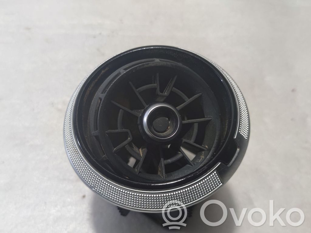 Audi A3 S3 8V Centrālais gaisa ventilācijas režģis 