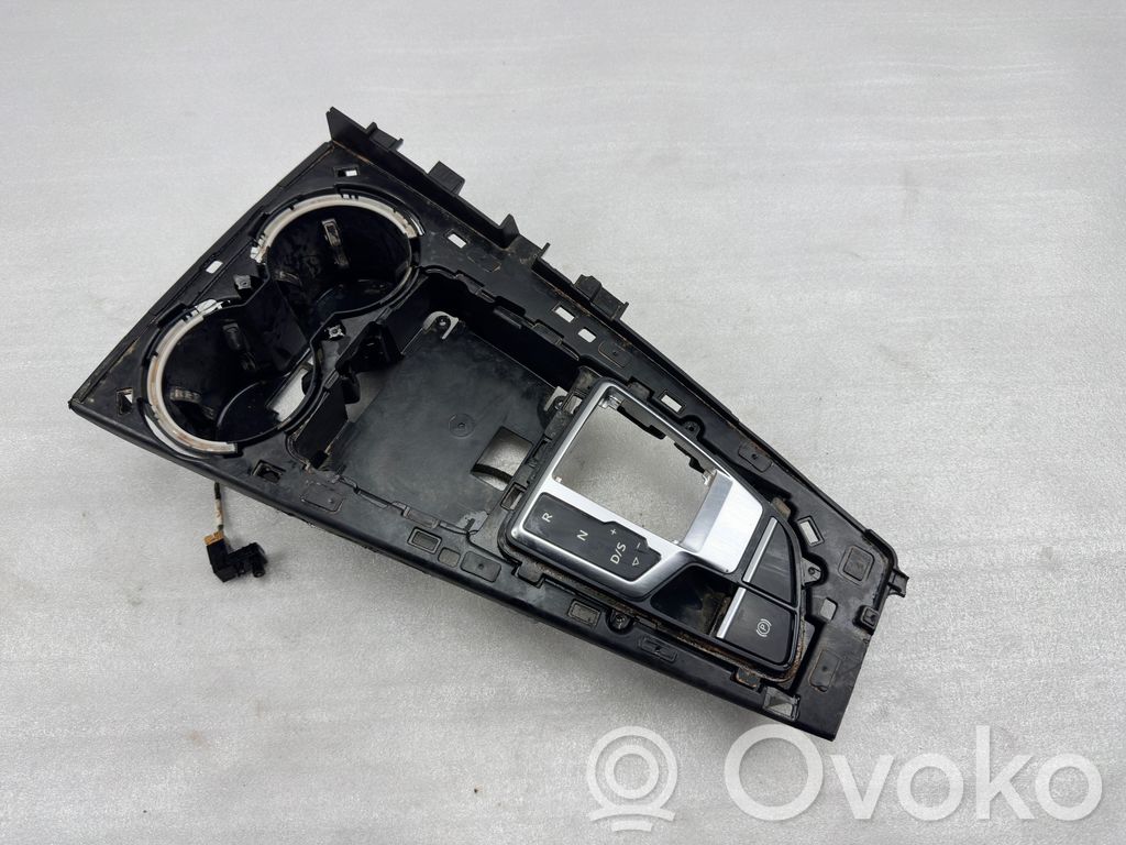 Consola central   8W1864261C,8W1864261
