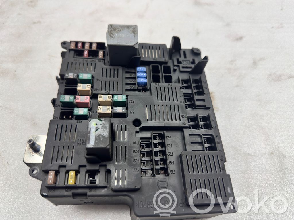 Volvo XC90 Fuse module 