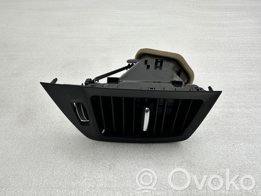 Volvo XC90 Dysze / Kratki środkowego nawiewu deski rozdzielczej 