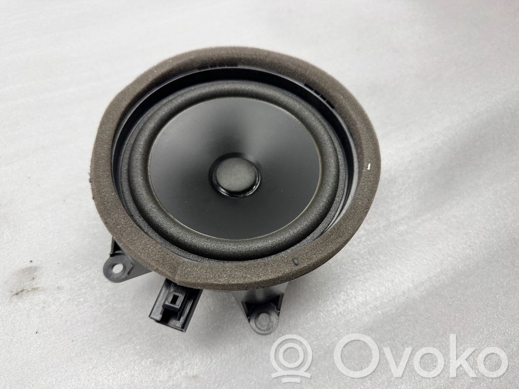 Volvo XC90 Głośnik drzwi tylnych 