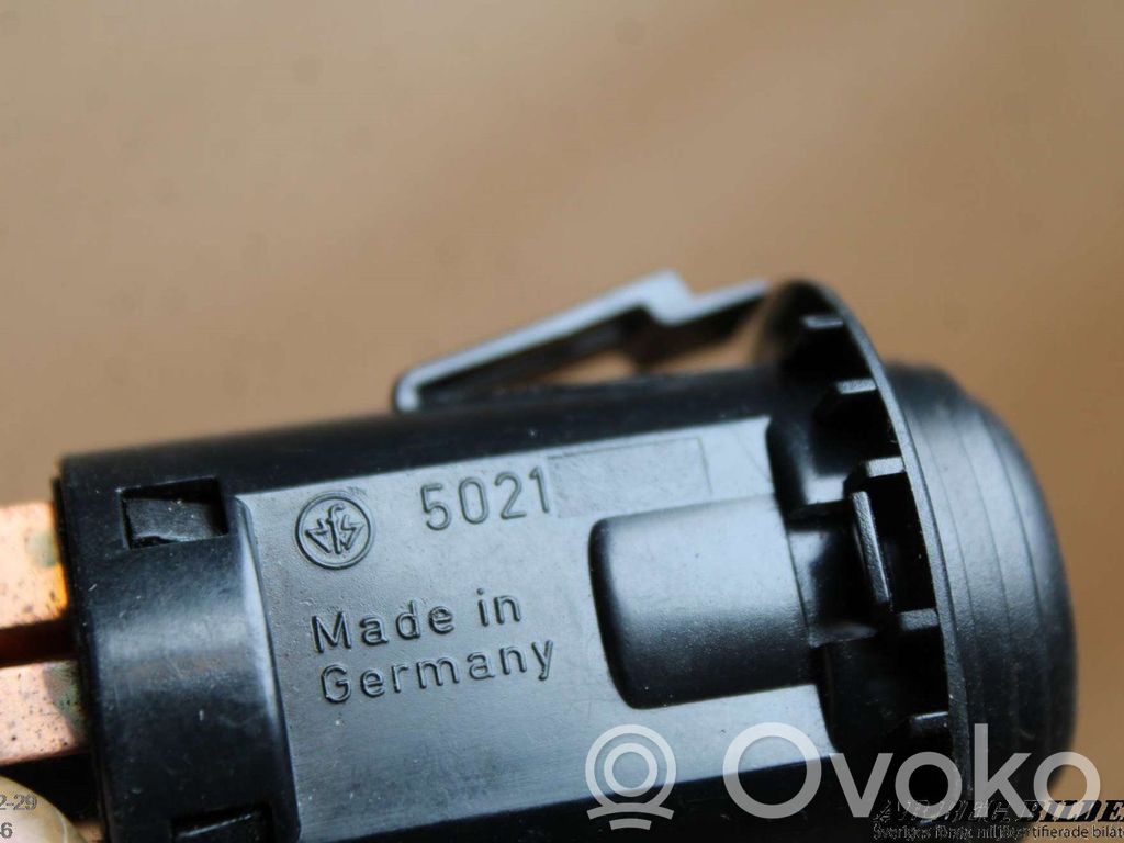 Volvo 440 Hazard light switch 