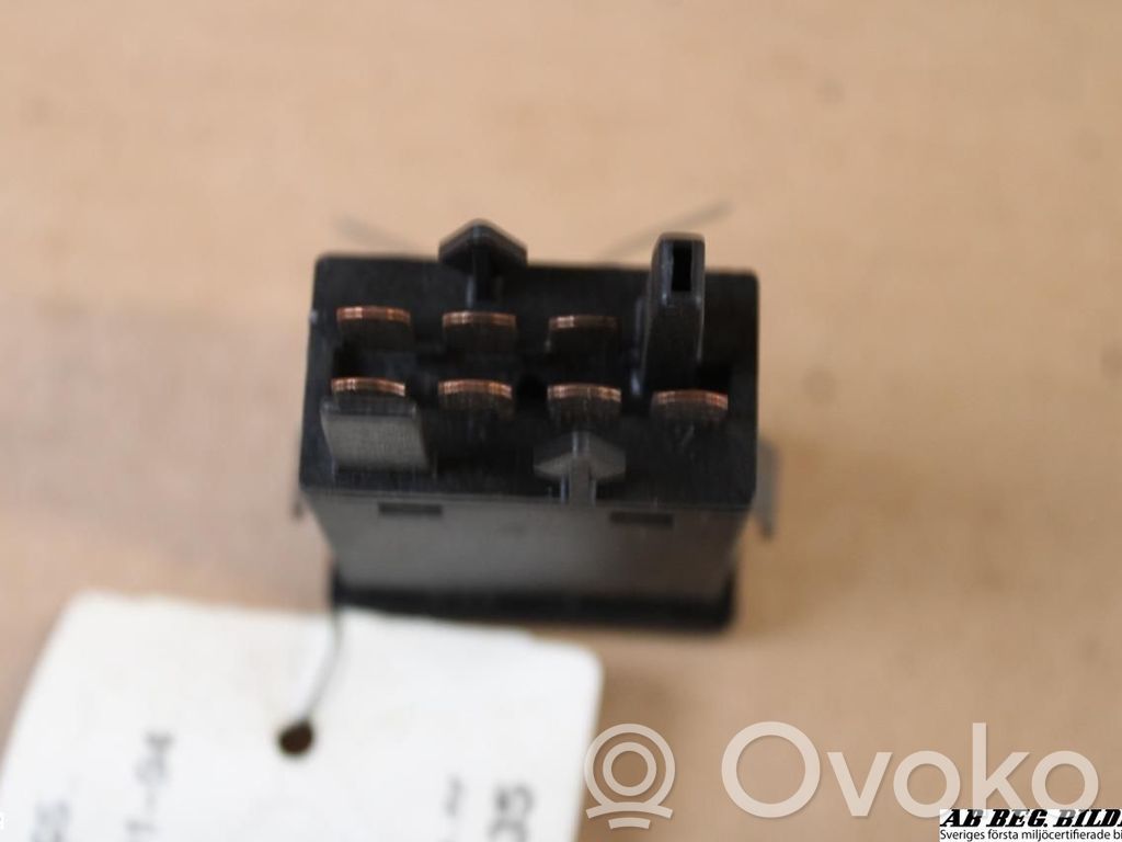 Audi 100 S4 C4 Hazard light switch 