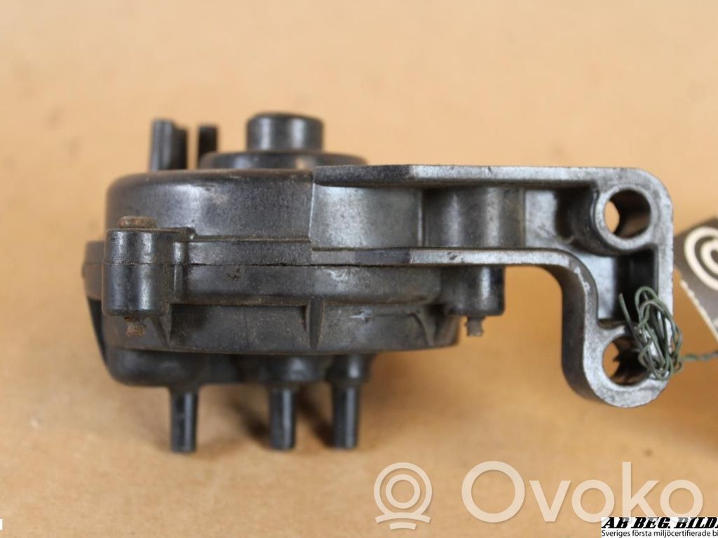 Volvo 240 Muu moottoritilan osa 