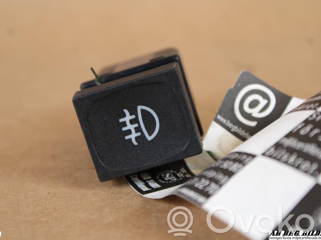 Fog light switch