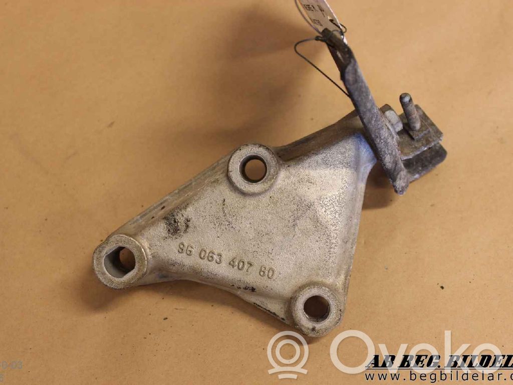 Generator/alternator bracket   9606340780