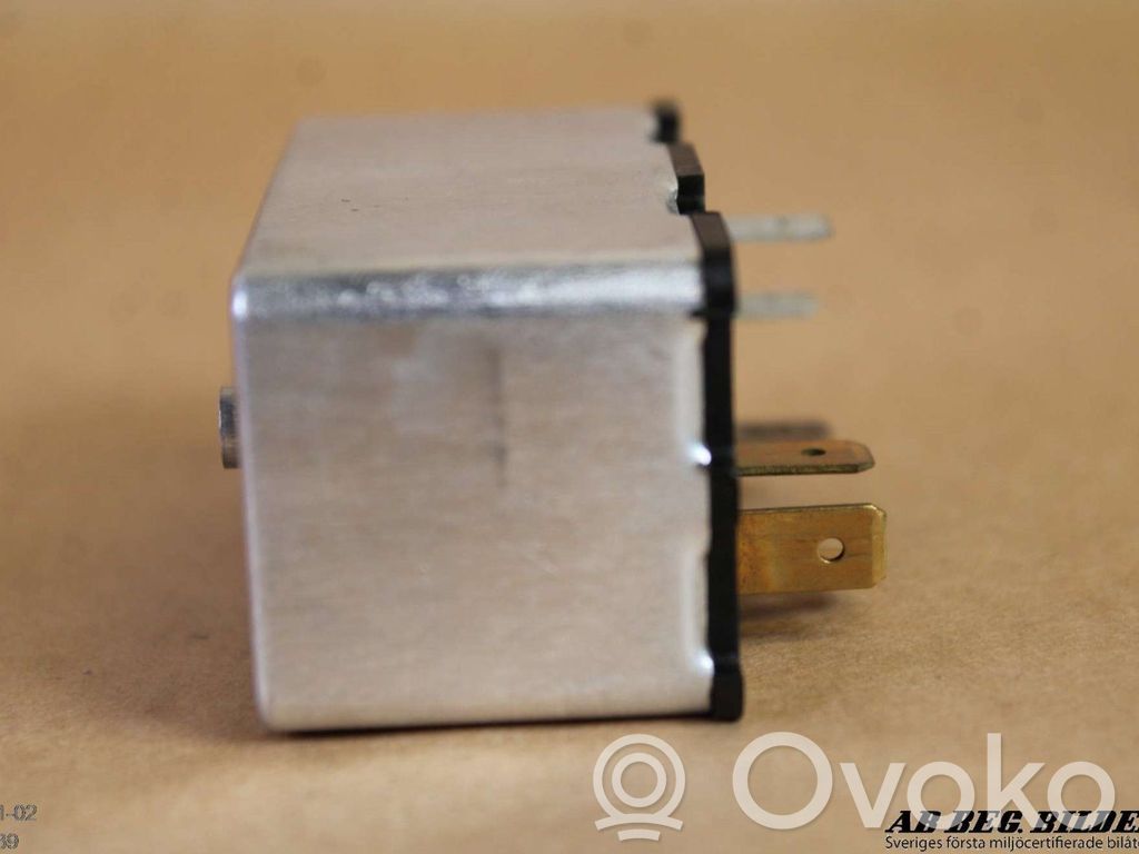 Saab 900 Light relay 