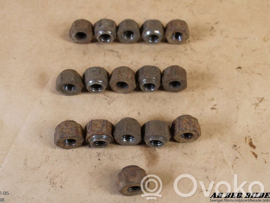 Tuercas/tornillos