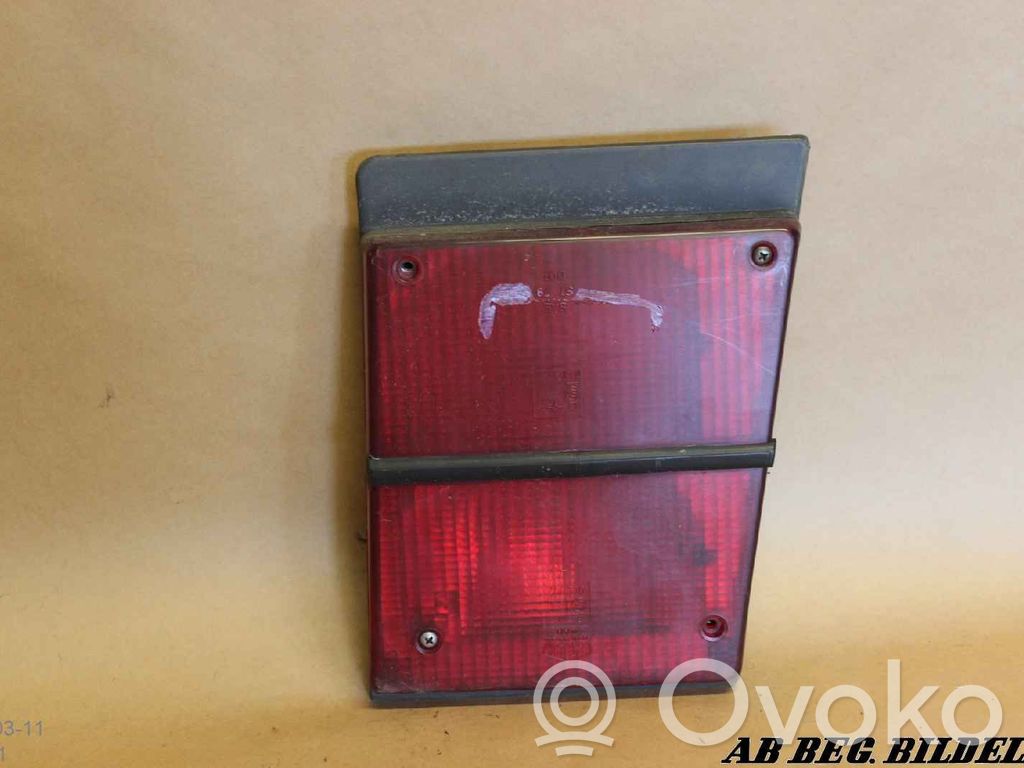 Tailgate rear/tail lights