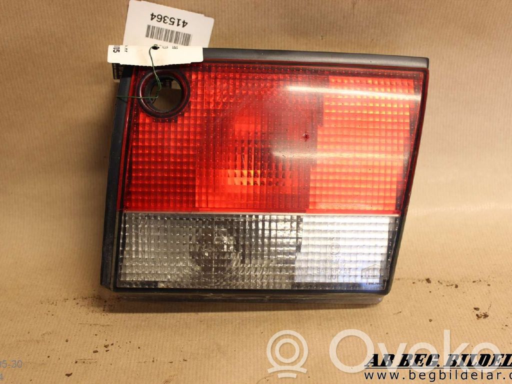 Tailgate rear/tail lights