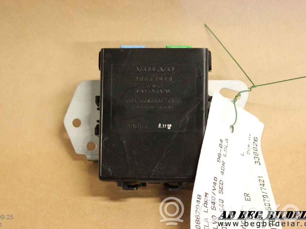 Volvo S40, V40 Alarm relay 