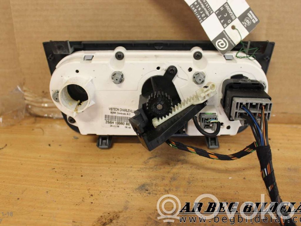 Ford Fiesta Climate control unit 