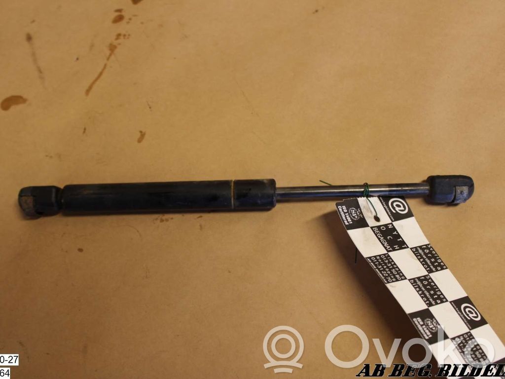 Audi A4 S4 B5 8D Tailgate strut 