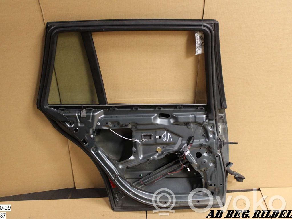 Rear door