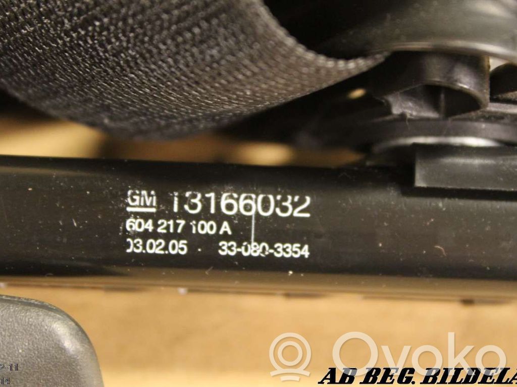 Opel Astra H Cinturón delantero 