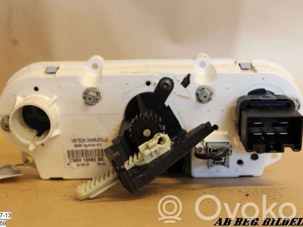 Ford Fiesta Climate control unit 