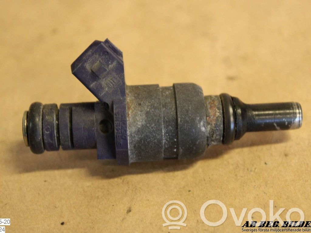 BMW 3 E46 Fuel injector 
