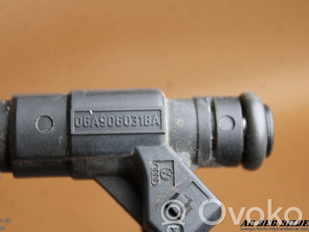 Inyector de combustible   06A906031BA,0280156061