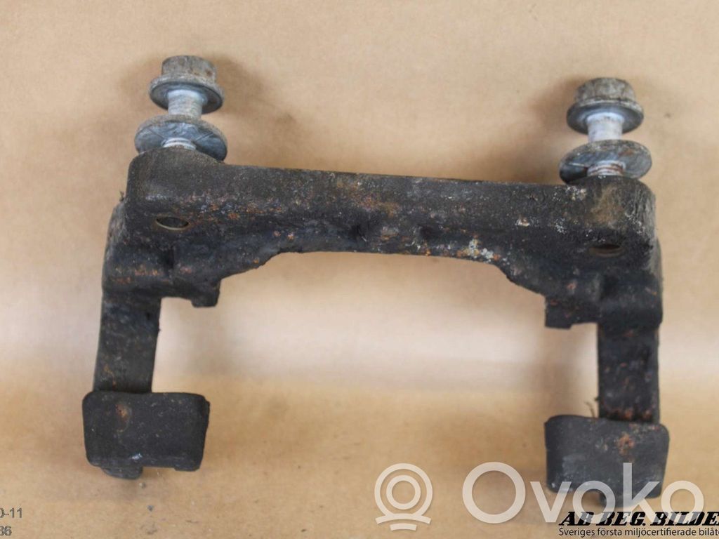 BMW 5 E60 E61 Front Brake Caliper Pad/Carrier 