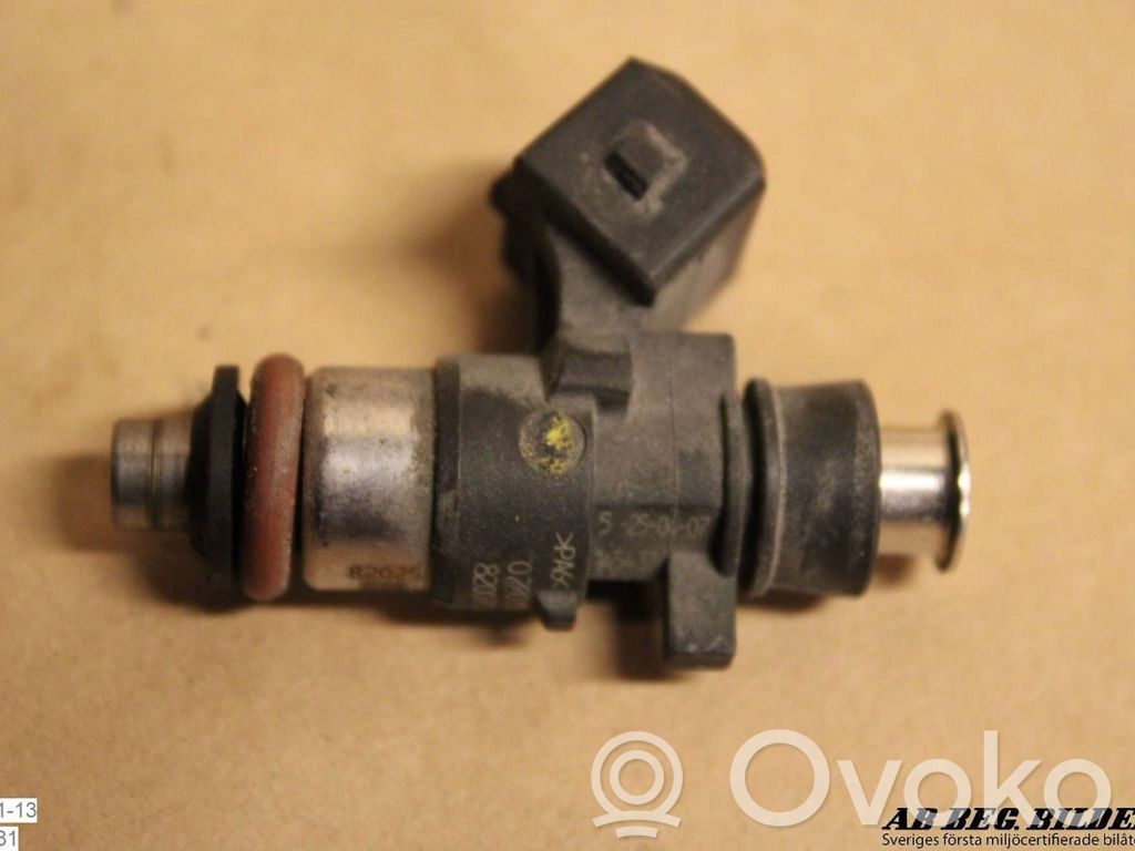 Renault Clio III Inyector de combustible 