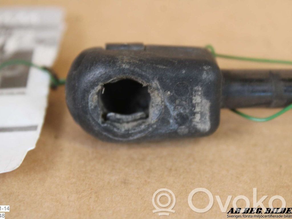 Ford Focus Tailgate strut 